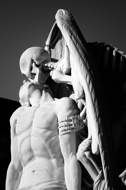 kiss of death poblenou barcelona 2