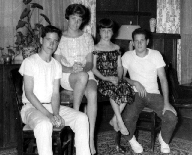 Prescos 1961 Greg, Christine Vicki & Mark