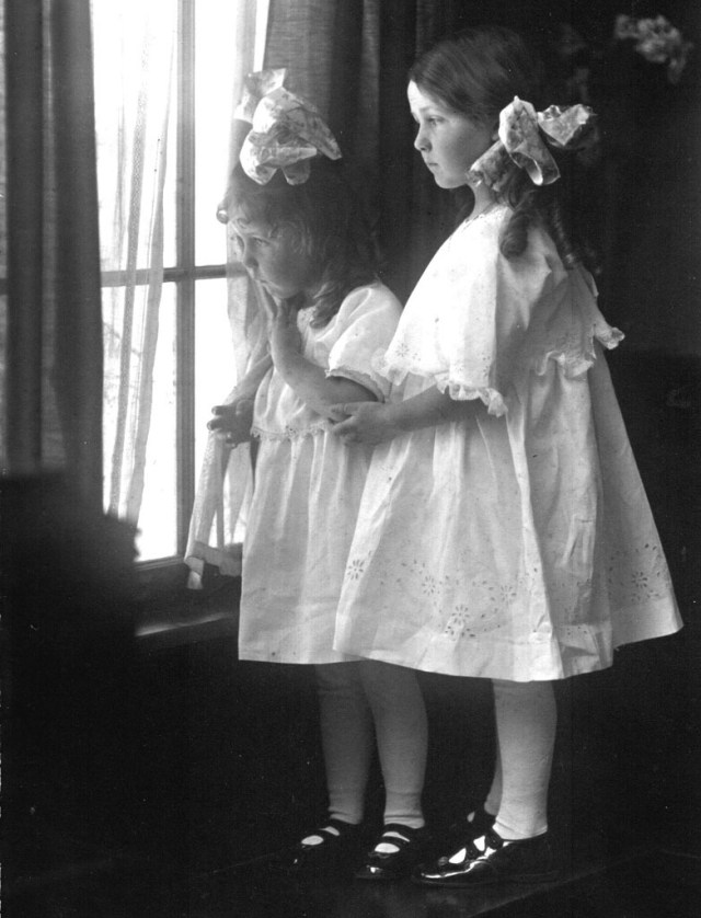 Rosamonds 1917 June & Bonnie 2