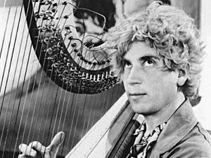 harpo_marx_69781-1600x1200-500x375