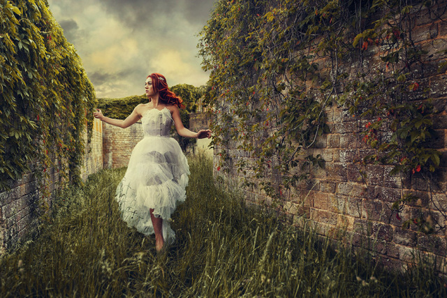 labyrinth-david-bowie-model-photo-shoot-blenheim-palace-2