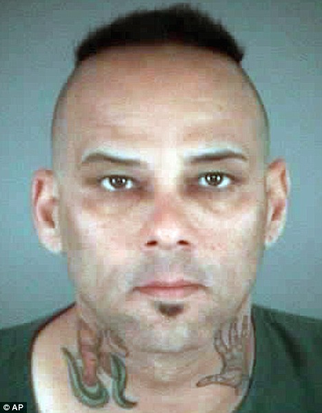 article-1089172-0295dbe8000005dc-825_468x600